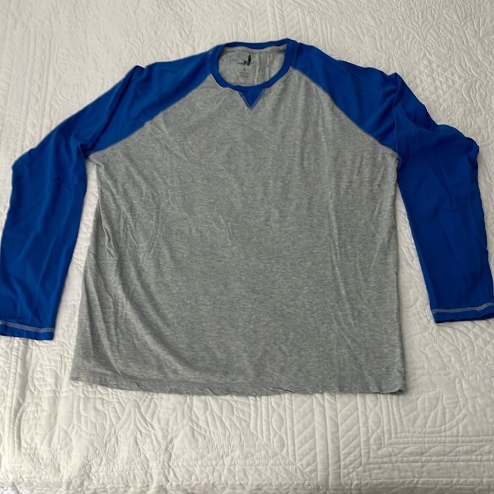 Johnnie-O Alsen long sleeve tee shirt. Size Large